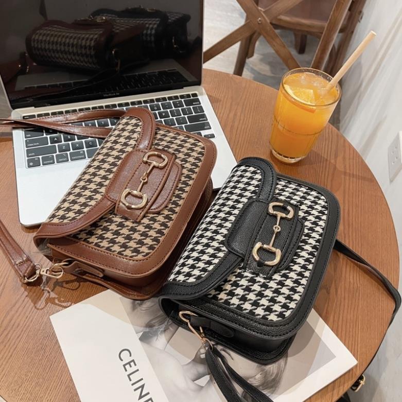 TÚI GUXI ZICZAC KHOÁ NGANG CHO NỮ