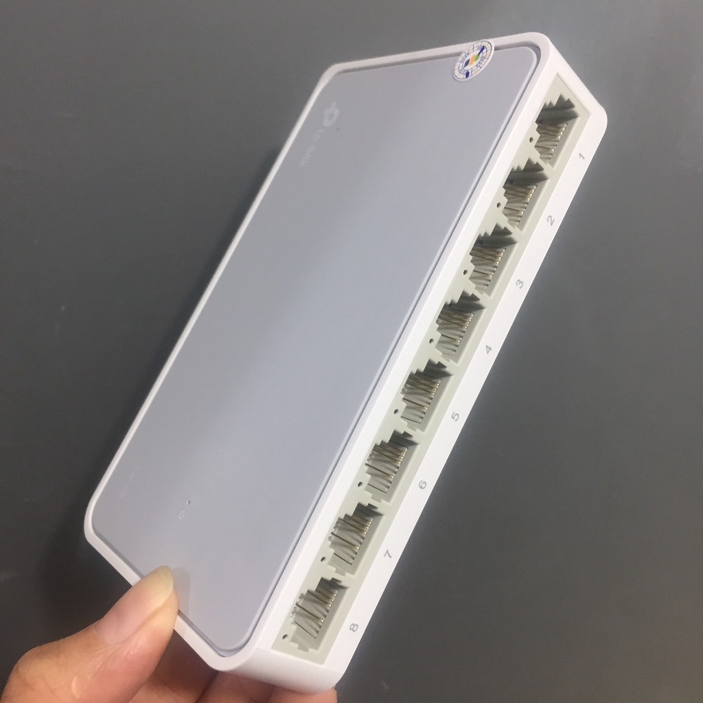 Thiết bị chia cổng mạng LÂN tp-link TL-SF1005D (5 cổng) và TL-SF1008D (8 cổng)
