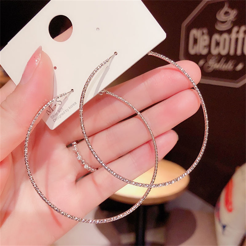 Bông tai hình tròn lớn đơn giản thời trang nữ Hàn Quốc