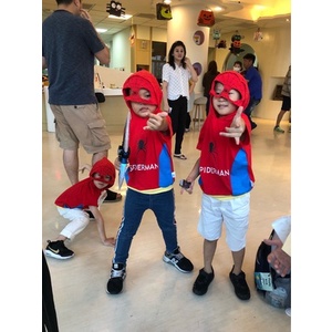 Áo hoodie ngắn tay kèm quần dài hóa trang siêu anh hùng thời trang cho bé trai