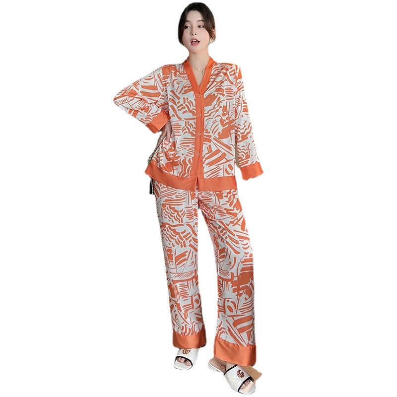 Bộ đồ ngủ giả lụa mỏng tay dài in họa tiết trái tim xinh xắn thời trang cho nữ 2022