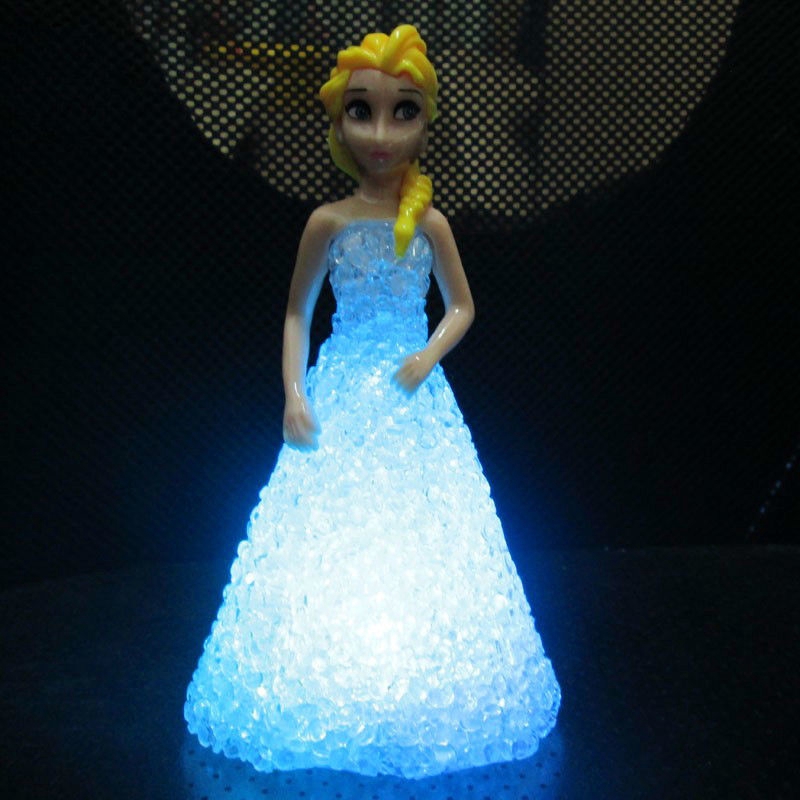 Búp Bê Công Chúa Elsa Trong Phim Frozen Có Đèn Led