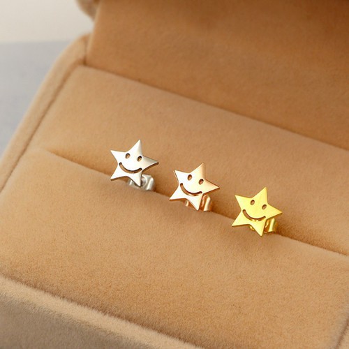 Bông Tai Ngôi Sao Cười Titan Ko Đen TT 2570