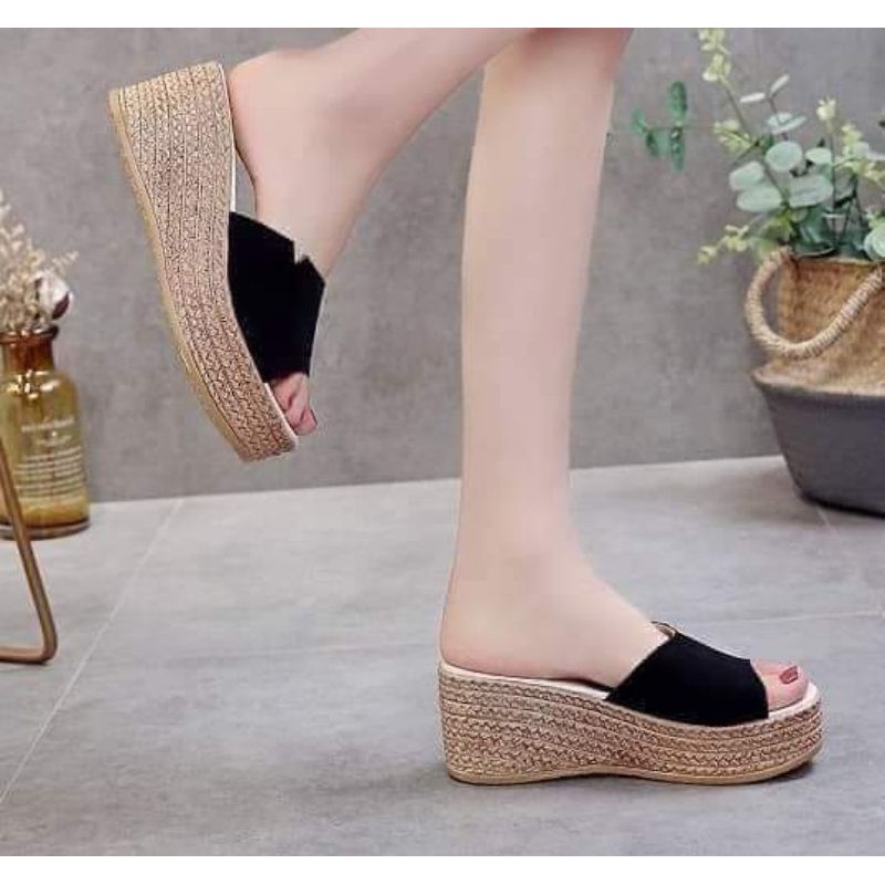 Dép xuồng bện cói