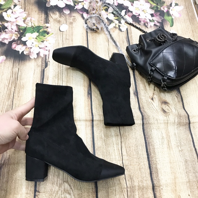 Bốt nỉ vá mũi