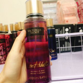 Xịt body toàn thân thơm lâu