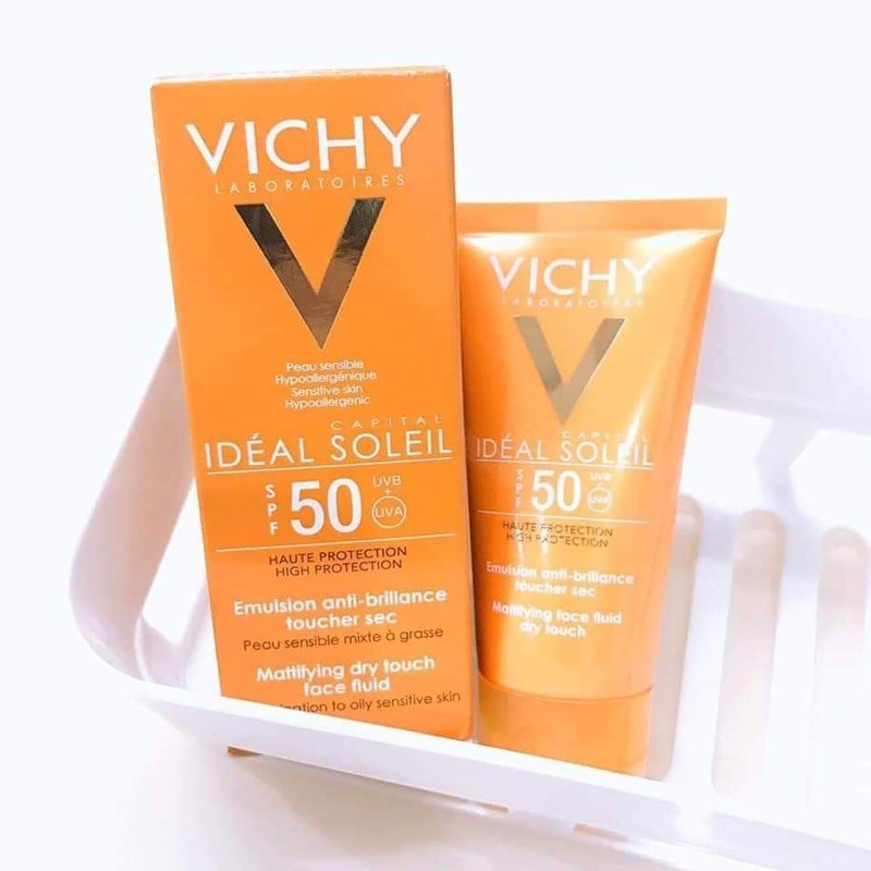 Set Kem Chống Nắng Quốc dân của Pháp về Vichy Ideal Soleil SPF 50+ kèm son dưỡng chống nắng