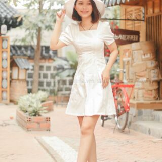 Đầm cổ vuông tay phồng