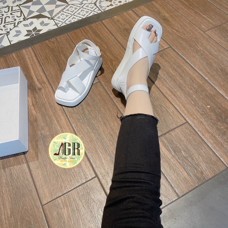 Sandal bản xỏ ngón da mềm đế xuồng 3cm