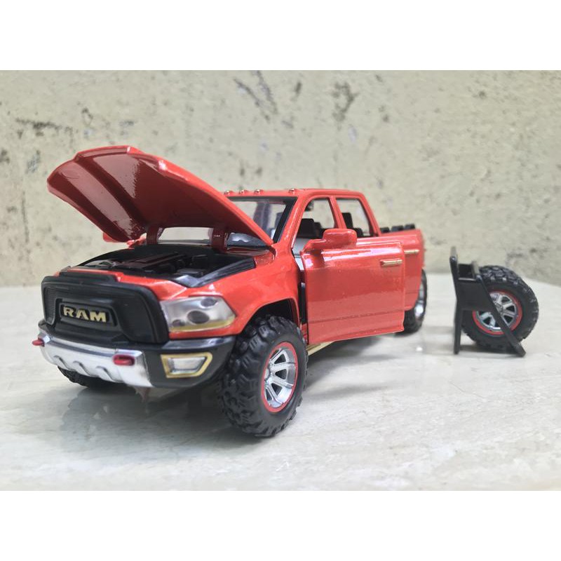 Mô hình xe bán tải Dodge RAM 1500 - 1:32