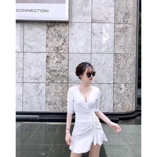 Đầm trắng nhún đuôi cá