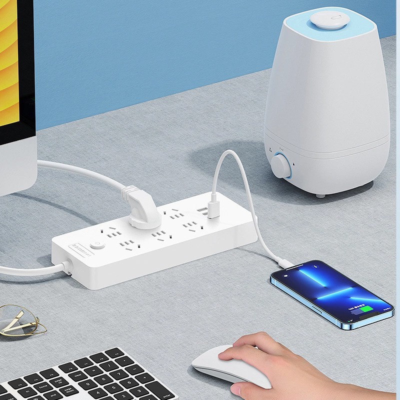 HÀNG THANH LÝ - Ổ cắm điện Remax Power Strip PC-6 chui dẹp tích hợp 3 cổng sạc USB Dài 1.8 mét
