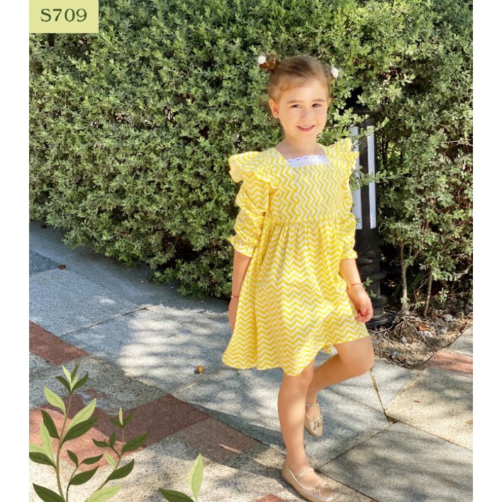 Đầm OLI RIVER KIDS màu vàng họa tiết ziczac siêu độc và lạ dành cho bé
