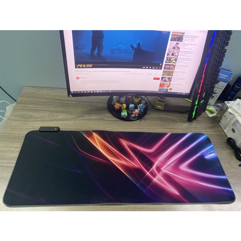 Miếng lót chuột LED RGB 2022 pad chuột chơi game cỡ lớn chống trượt siêu bền siêu đẹp