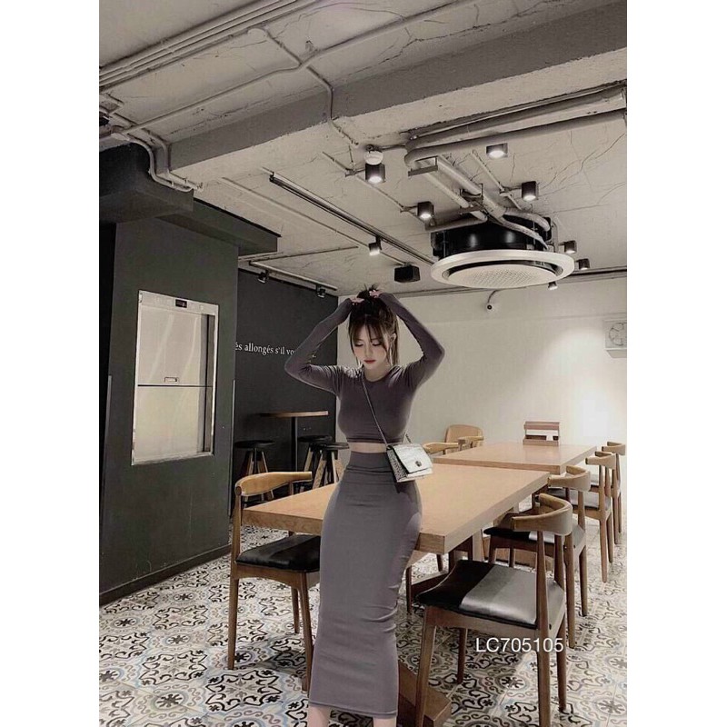 Set áo thun croptop tay dài + chân váy