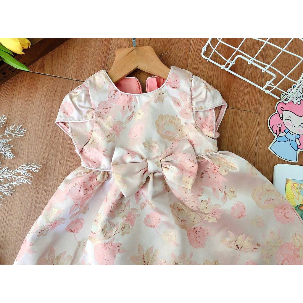 Váy gấm hoa hồng