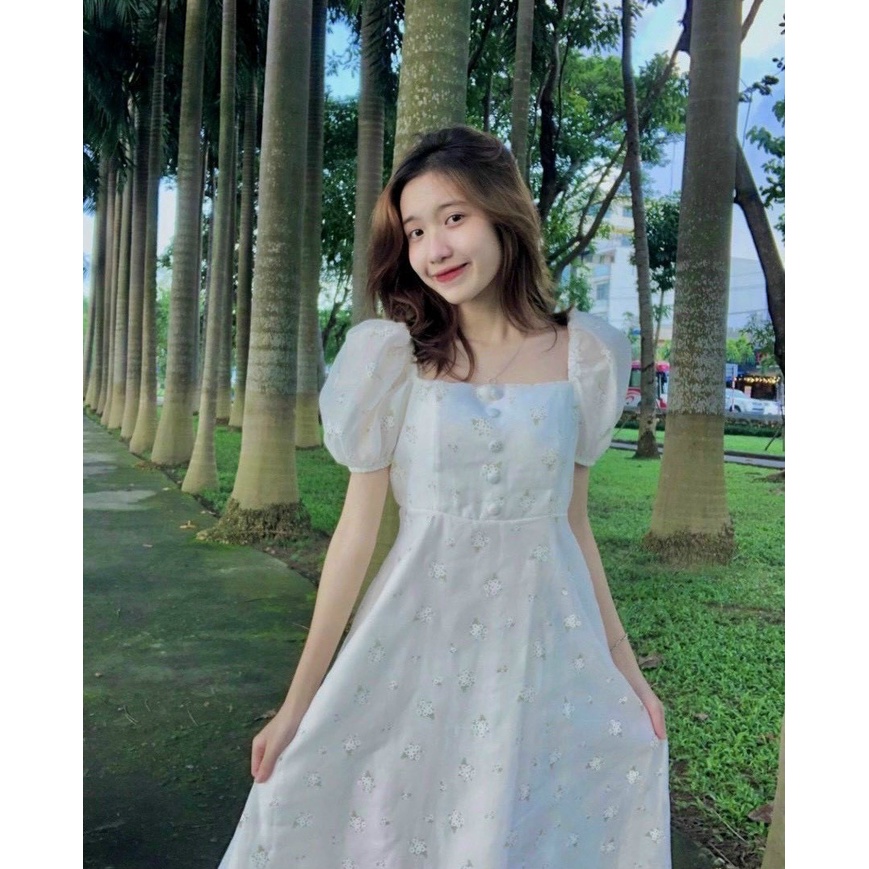 Đầm trắng hoa nhí nhảnh họa tiết cổ vuông  phối ống tay phồng cực xinh vải voan 2 lớp