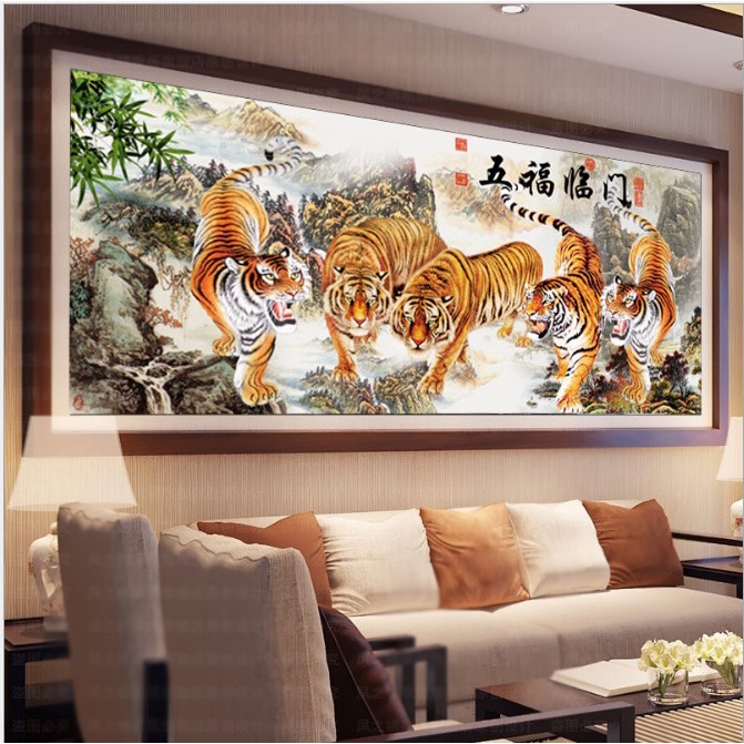 Tranh gắn đá đính kín toàn bộ Hổ Toạ Quan Sơn Đấu