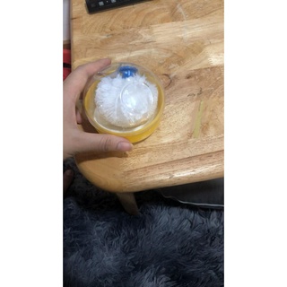 Hộp đựng phấn rôm cho bé, kèm bông chậm phấn (màu sắc ngẫu nhiên cho bé trai, bé gái)