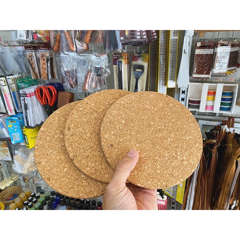 Miếng bần dùng để cắm dùi, cắm kim, dùi lỗ may túi ví da thủ công