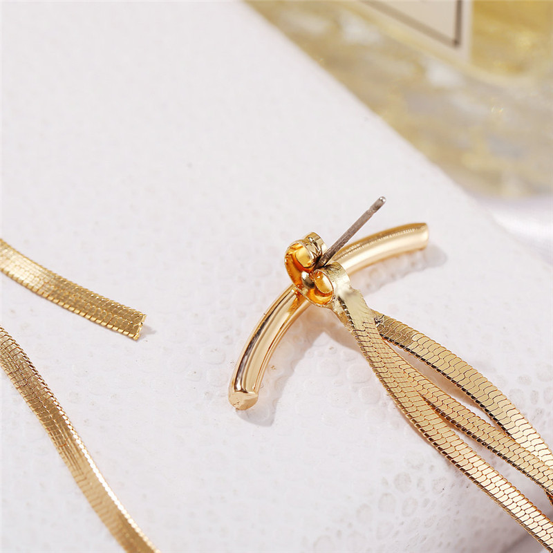 Hoa Tai Dáng Dài Phối Tua Rua Phong Cách Vintage