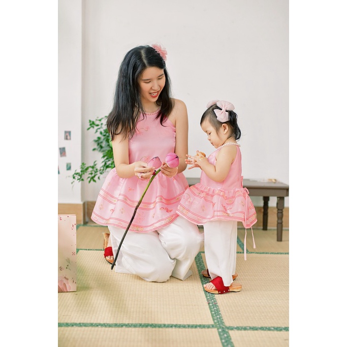 Sumire Store SET Áo yếm xòe organza Hoa Niên Ca BÉ - Hồng