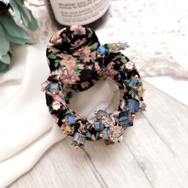 Kẹp càng cua Handmade phối vải lụa đính pha lê cao cấp