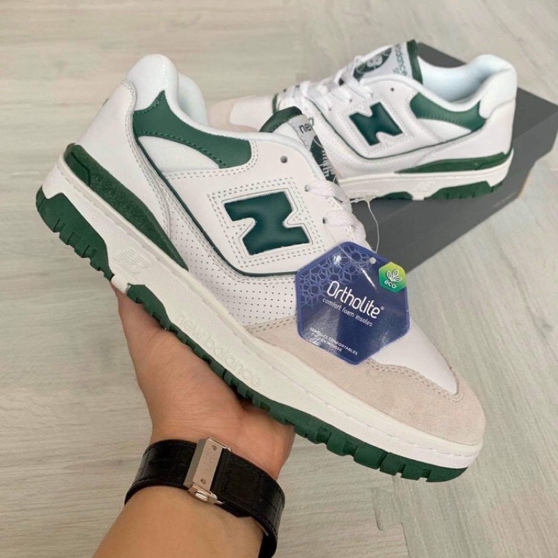 giày Sneaker New Balance 550 màu xanh lá.