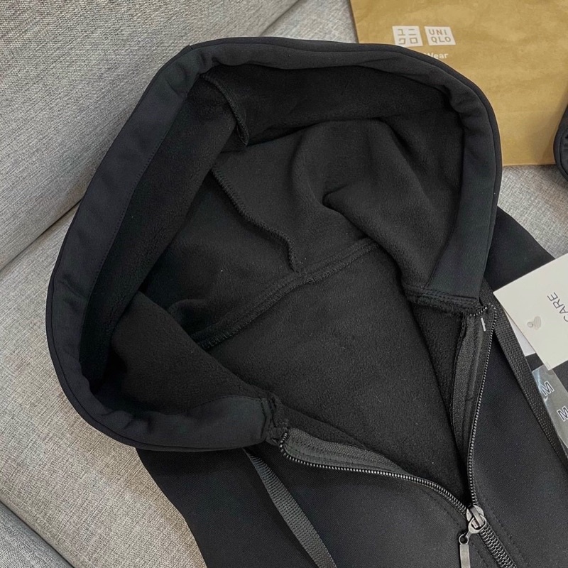 Áo hoodie đen uni..qlo