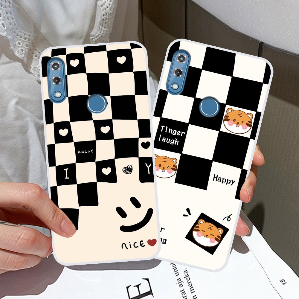 Ốp Vsmart Star 3 / Star 4 / Star3 / Star4 in hình sọc caro, họa tiết đen trắng dễ thương