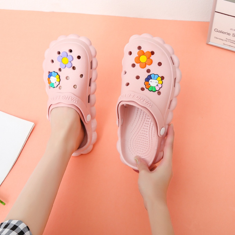 Dép Bít Mũi Đế Dày Đục Lỗ Hở Ngón Chống Trượt Dễ Thương Cho Nữ