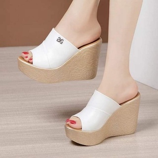 Dép xuồng phối phụ kiện