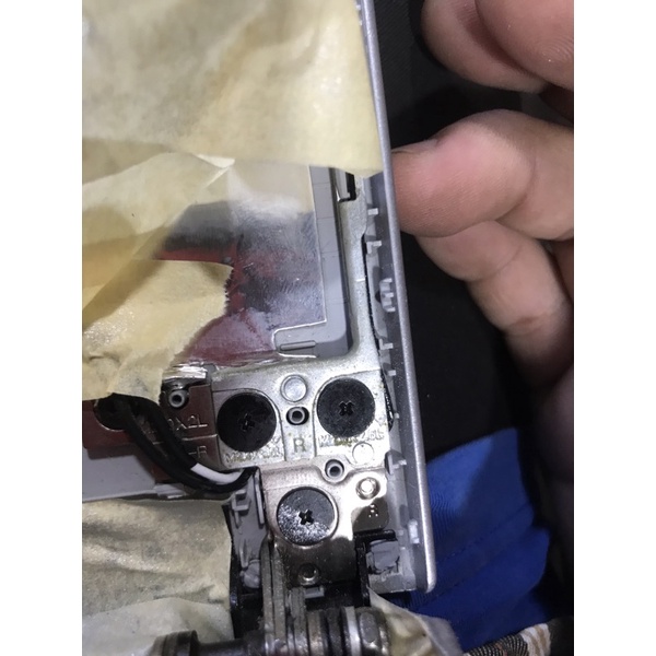 Ốc bản lề lapto Dell 5558