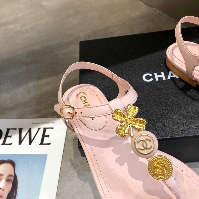 Dép xỏ ngón có dây quai đeo hoạ tiết đính kèm 𝘾𝙝𝙖𝙣𝙚𝙡 CN 𝘾𝙝𝙖𝙣𝙚𝙡