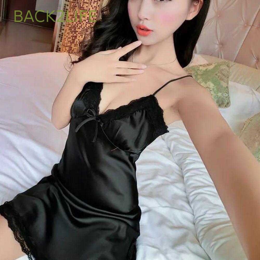 Đầm ngủ hai dây không tay phối ren hoa thiết kế hở lưng quyến rũ