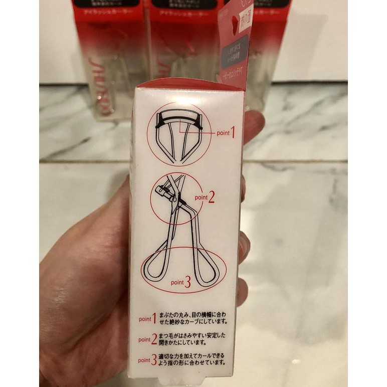 Dụng Cụ Bấm Mi Shiseido