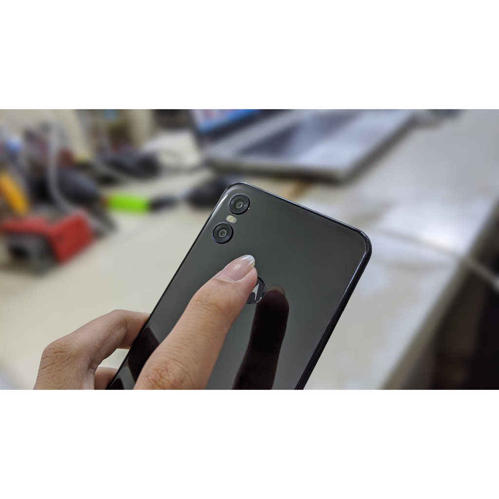 Điện thoại Motorola One  Dual SIM , Camera Kép Xóa Phông - Thiết kế đẹp Sang trọng.
