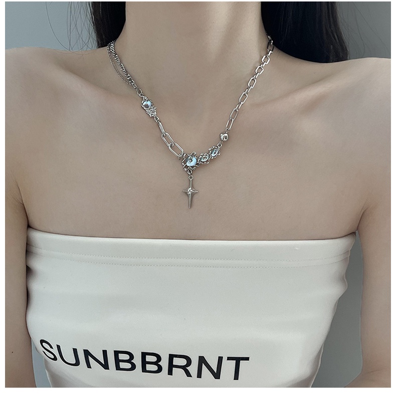 Vòng cổ Xương Cá Đính Đá Mặt Trăng Và Ngôi Sao Sang Trọng