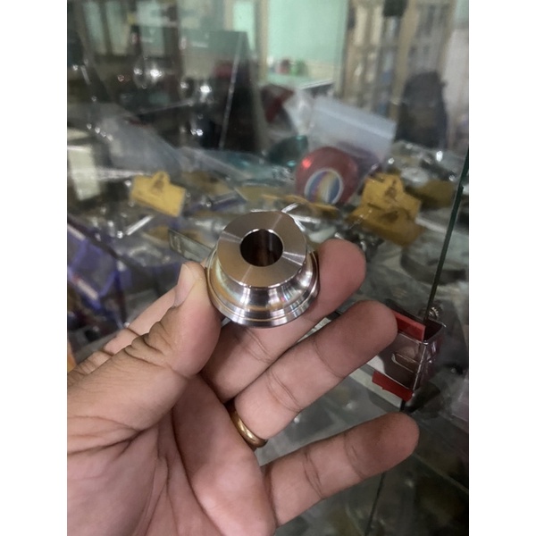 Cục Canh Bánh Trước Wave Dream Future