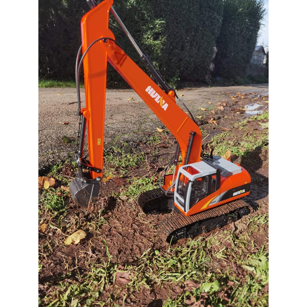 MÁY XÚC HUINA 1551 ĐIỀU KHIỂN TỪ XA 15 KÊNH