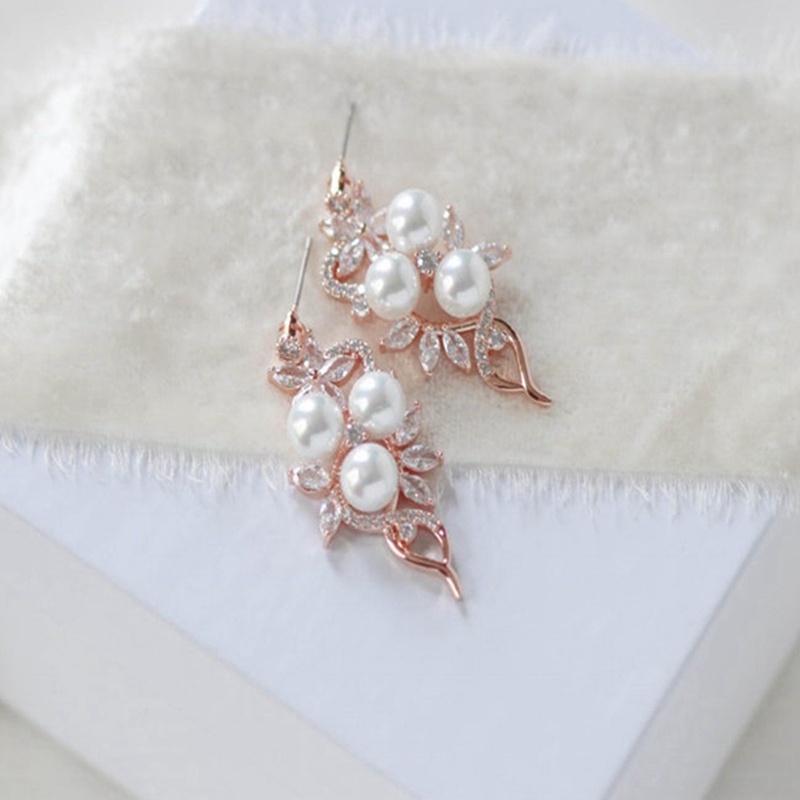 1 đôi bông tai hình hoa đính đá và ngọc trai nhân tạo thời trang cho nữ