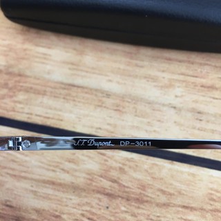 Gọng kính cận Titanium cao cấp