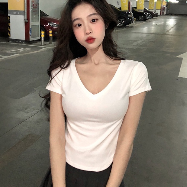 【WANG JIAO ZHAN】Áo croptop thun tay ngắn cổ chữ V màu trơn thời trang cho nữ【6757】 | BigBuy360 - bigbuy360.vn