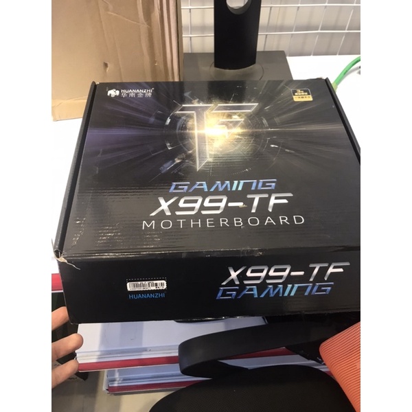 Máy chơi game PS4 đời đầu + 1 tay cầm Giá tốt cho ae