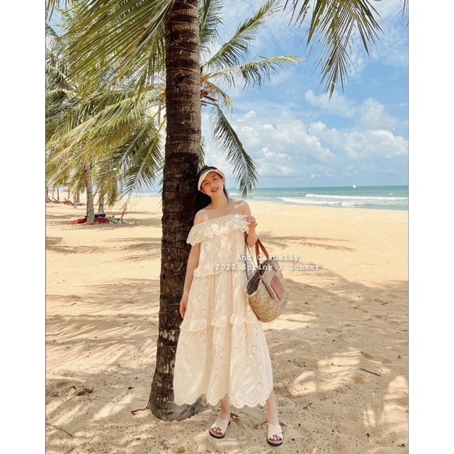 Váy thô trễ vai thêu hoa