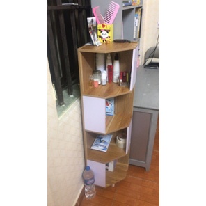 Kệ gỗ ngũ giác , kệ sách vuông 4 tầng 2 màu để góc tường để đồ đa năng.