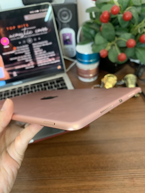 Máy tính bảng ipad Pro 9.7” bản có sim 4G + wifi sẵn hàng tại Smobilevn - Smobilevn.com | BigBuy360 - bigbuy360.vn