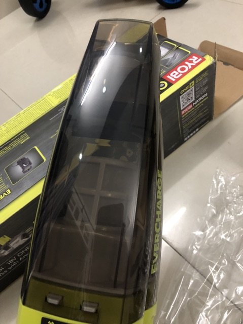 Hút bụi ryobi 18v
