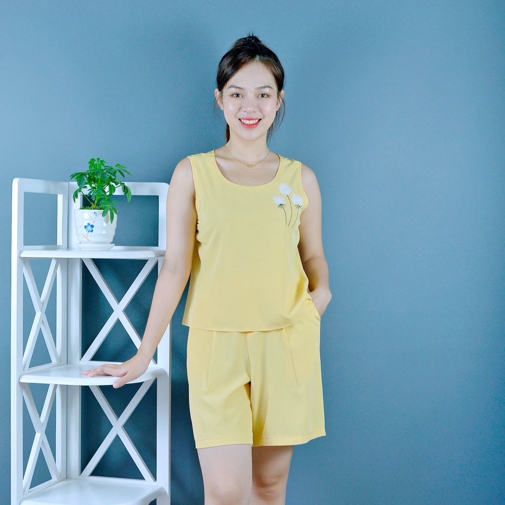 Bộ đồ nữ MÀU VÀNG NHẠT SÁT NÁCH IN HOA CỎ  - vải lụa cao cấp - Dịu dàng - Đằm thắm