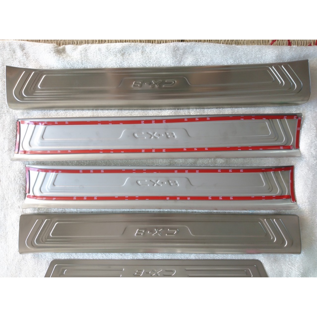 Ốp Bậc Cửa Cho Xe Mazda Cx8 2019 2020 2021-mẫu inox